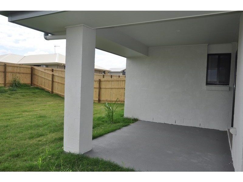 2/3 Kensei Street, Wyreema QLD 4352