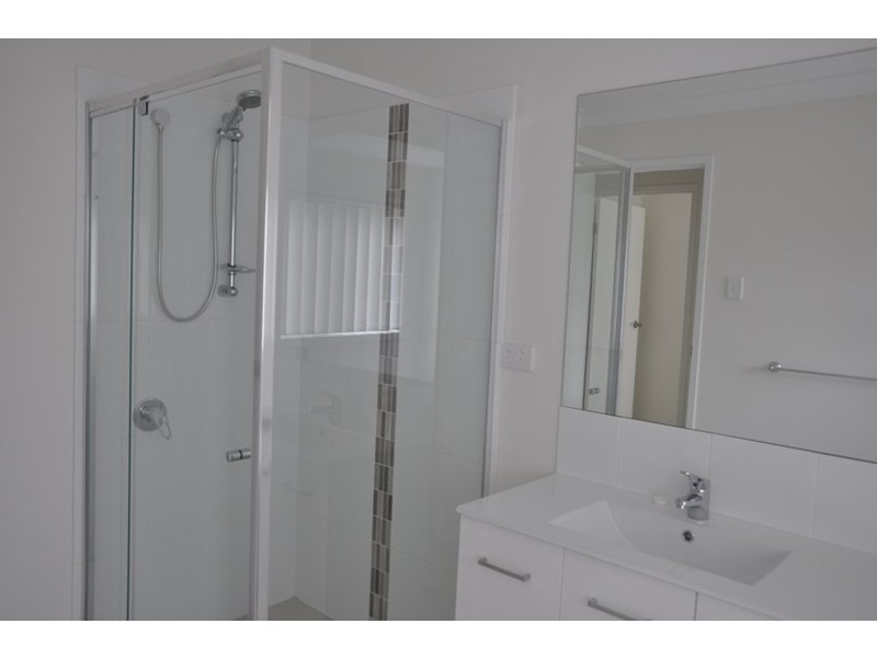 1/3 Kensei Street, Wyreema QLD 4352