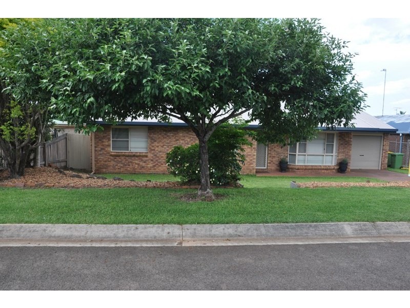 35 Lorraine Crescent, Centenary Heights QLD 4350