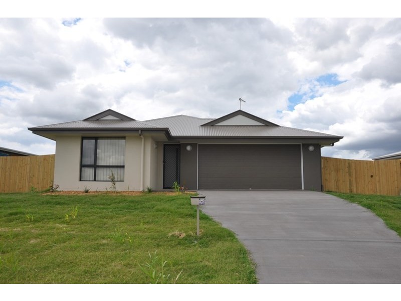 11 Arwon Street, Wyreema QLD 4352