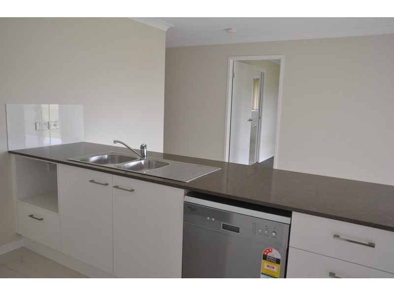 11 Arwon Street, Wyreema QLD 4352