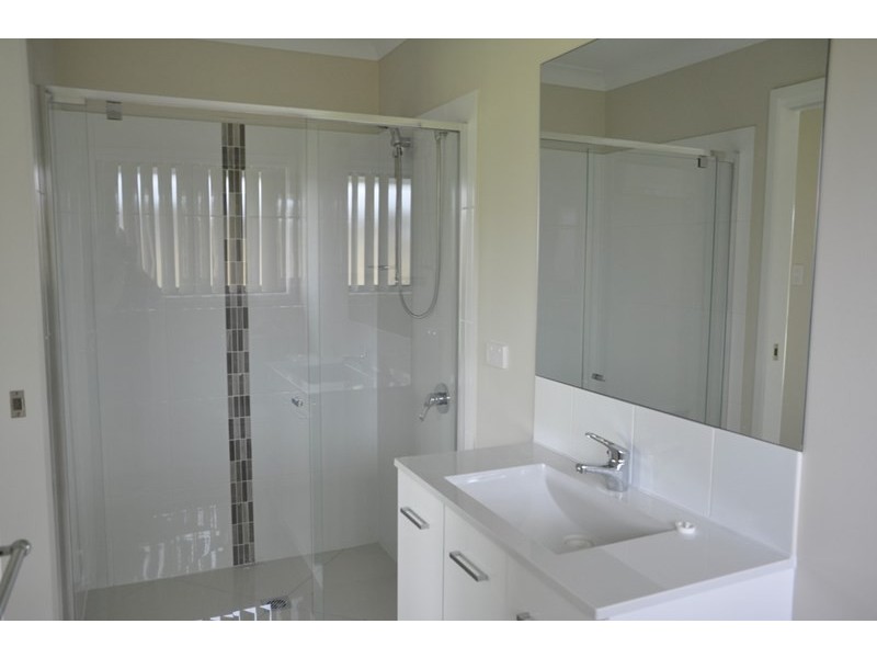 11 Arwon Street, Wyreema QLD 4352
