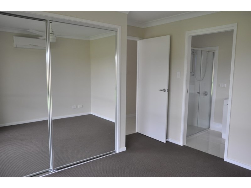 11 Arwon Street, Wyreema QLD 4352