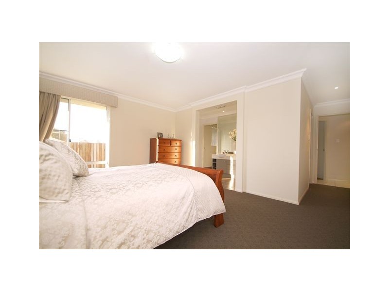 26 Saba Court, Middle Ridge QLD 4350