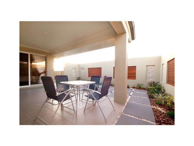 26 Saba Court, Middle Ridge QLD 4350