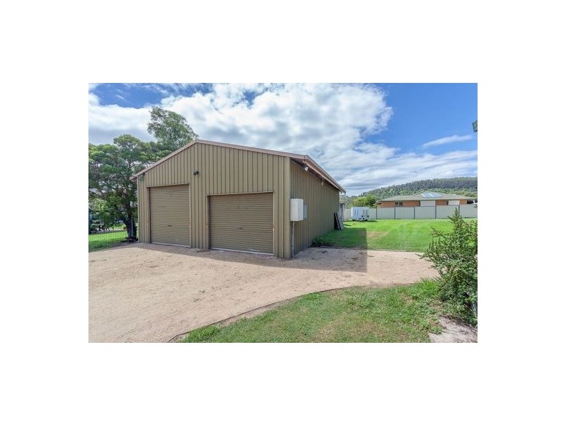 4 Elizabeth Street, Withcott QLD 4352