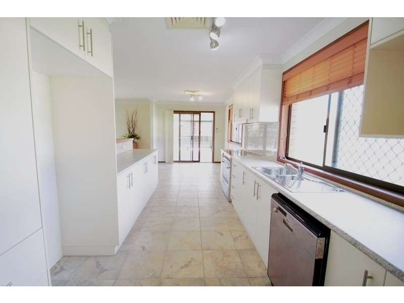 4 Elizabeth Street, Withcott QLD 4352