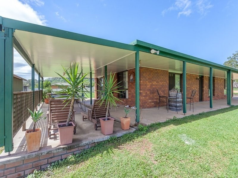 4 Elizabeth Street, Withcott QLD 4352