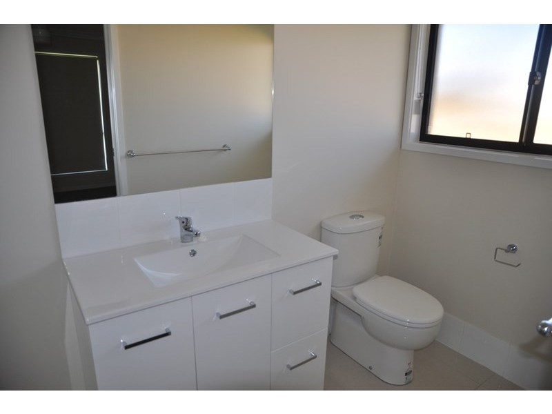 6 Arwon Street, Wyreema QLD 4352