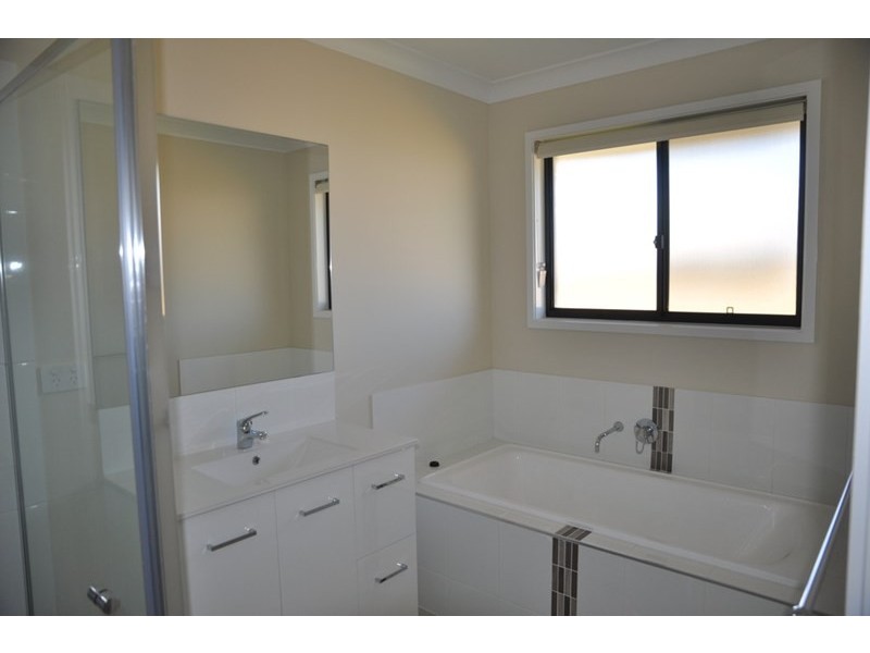 6 Arwon Street, Wyreema QLD 4352