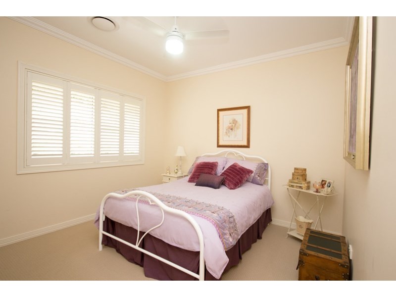 27 Windemere Terrace, Mount Lofty QLD 4350