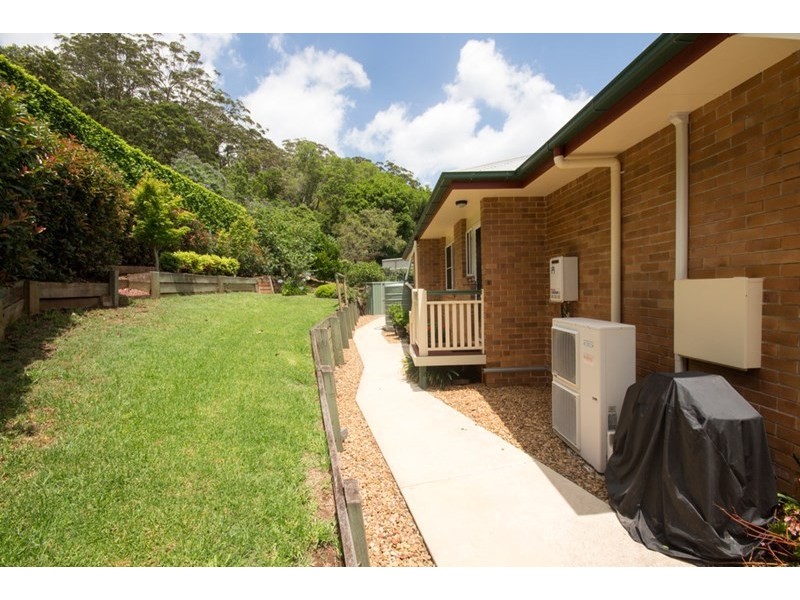 27 Windemere Terrace, Mount Lofty QLD 4350