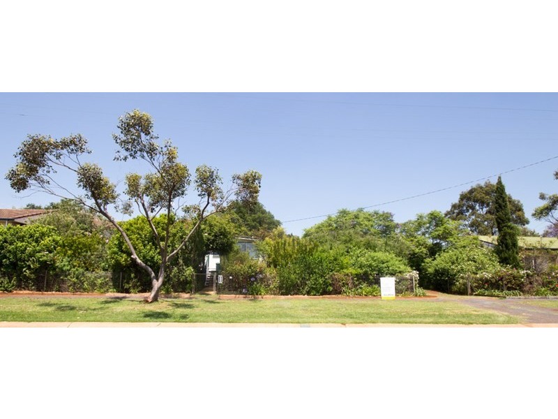 11 Lyndall Street, Harristown QLD 4350