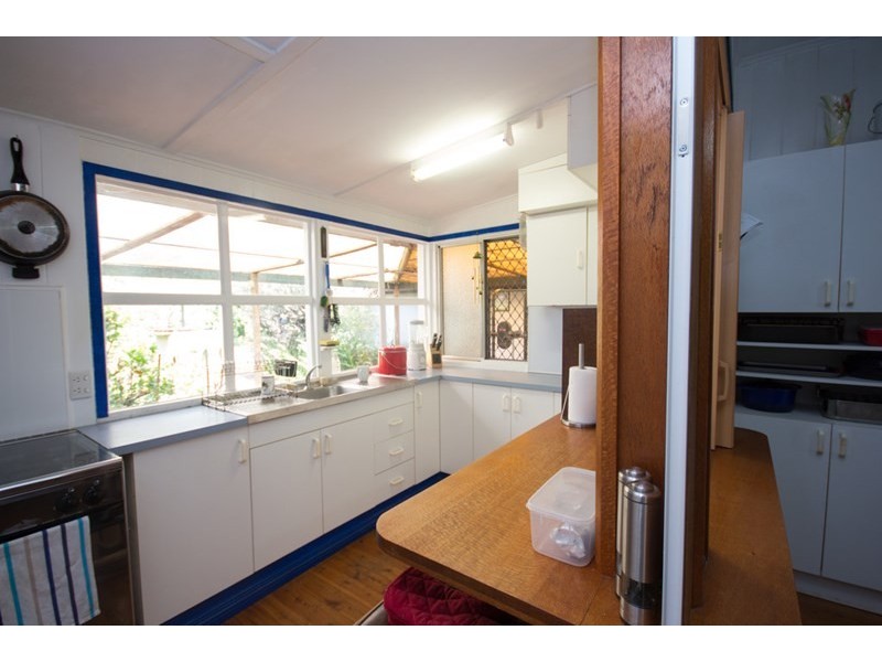 11 Lyndall Street, Harristown QLD 4350