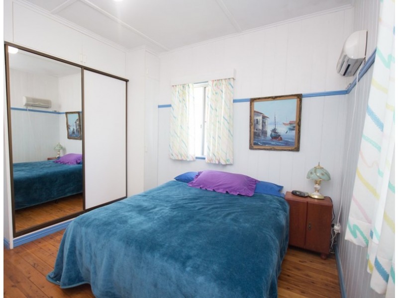 11 Lyndall Street, Harristown QLD 4350
