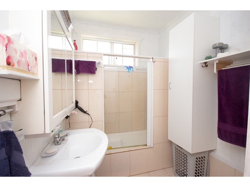 11 Lyndall Street, Harristown QLD 4350
