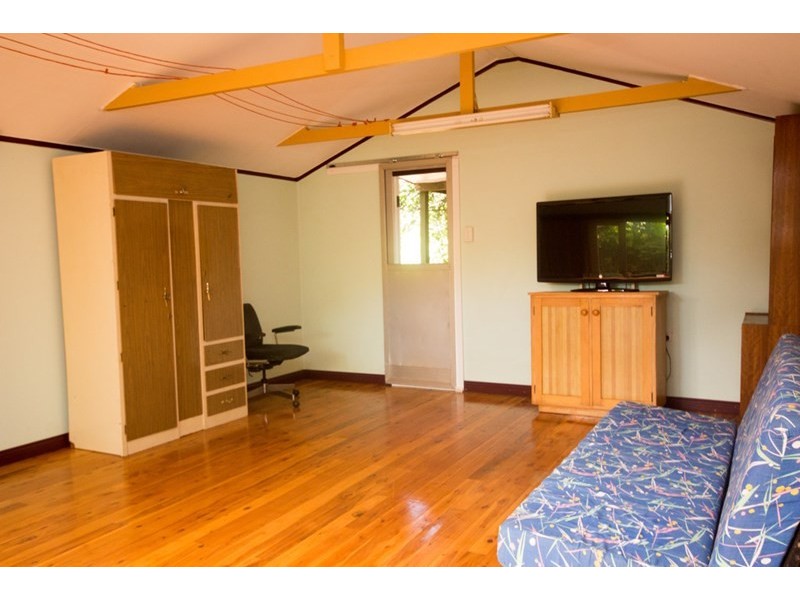 11 Lyndall Street, Harristown QLD 4350