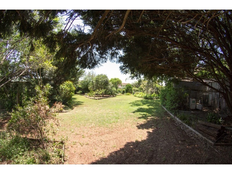 11 Lyndall Street, Harristown QLD 4350