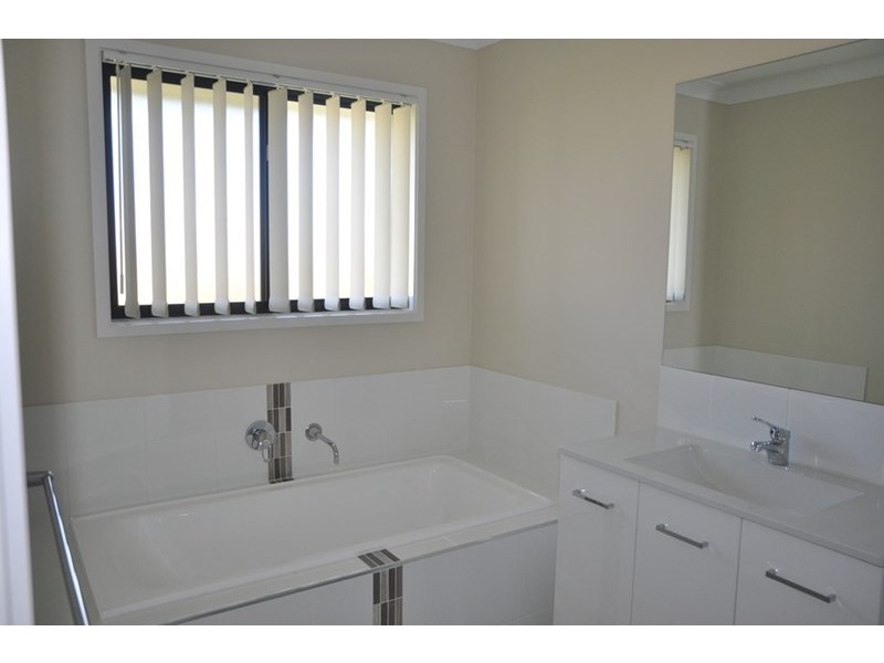 17 Arwon Street, Wyreema QLD 4352