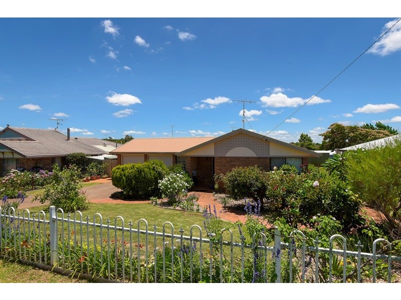 223 Stenner Street, Centenary Heights QLD 4350