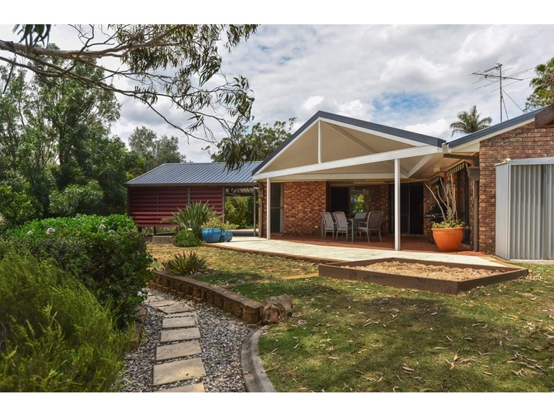 19 Merlin Court, Preston QLD 4352