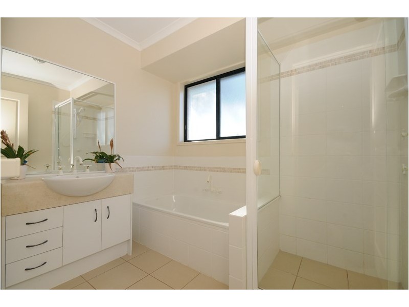 14 Kookaburra Court, Meringandan West QLD 4352