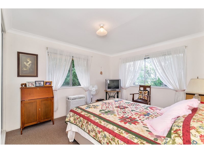 11245 Warrego Highway, Kingsthorpe QLD 4400