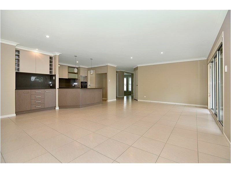 43 Entabeni Drive, Kearneys Spring QLD 4350