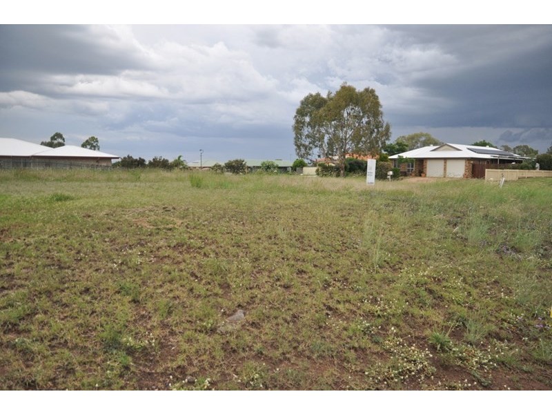 22 Fairway Drive, Pittsworth QLD 4356