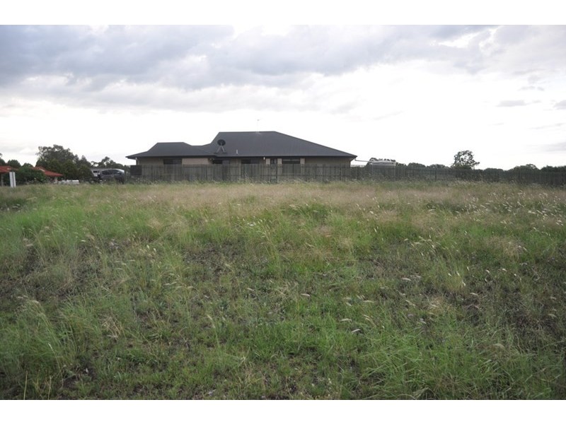 22 Fairway Drive, Pittsworth QLD 4356