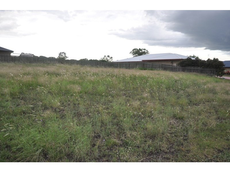 22 Fairway Drive, Pittsworth QLD 4356