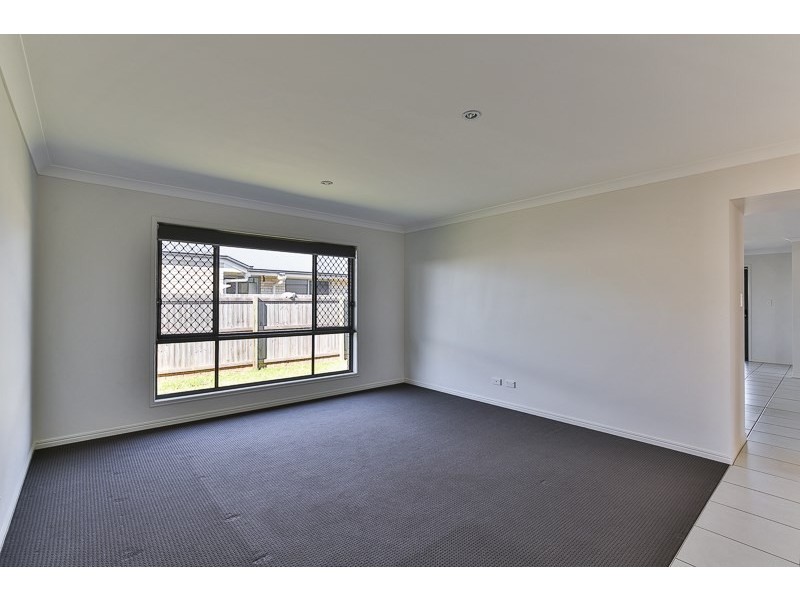 7 Goshawk Drive, Kleinton QLD 4352