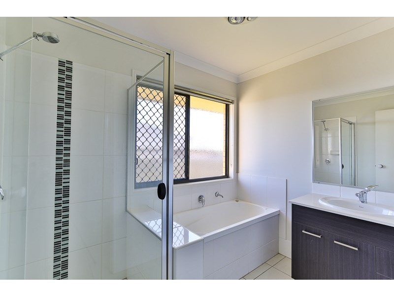 7 Goshawk Drive, Kleinton QLD 4352