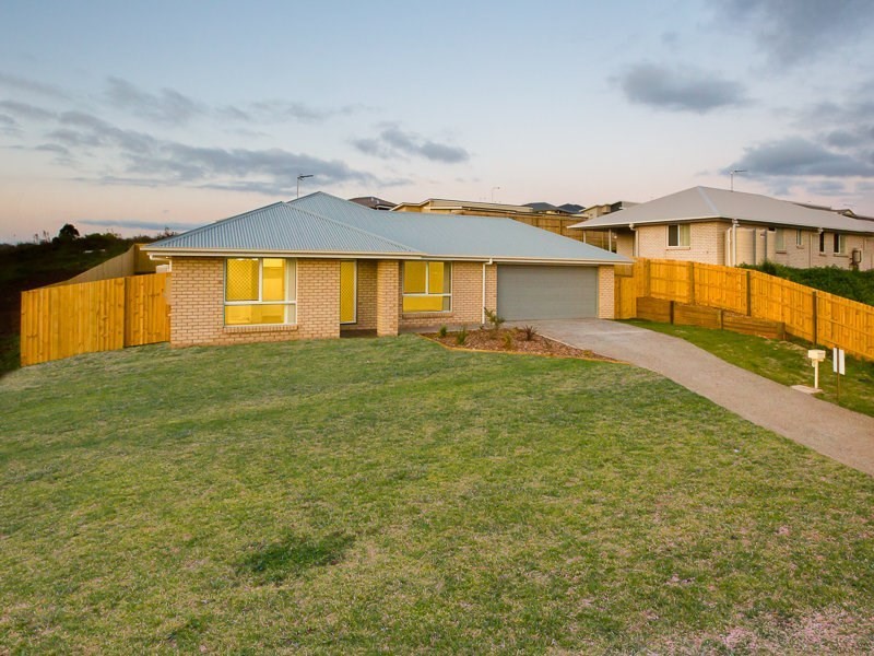 3 Westview Drive, Mount Kynoch QLD 4350