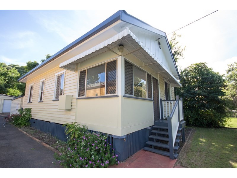 36 Wallace Street, Newtown QLD 4350