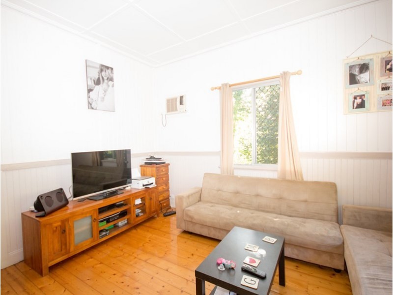 36 Wallace Street, Newtown QLD 4350