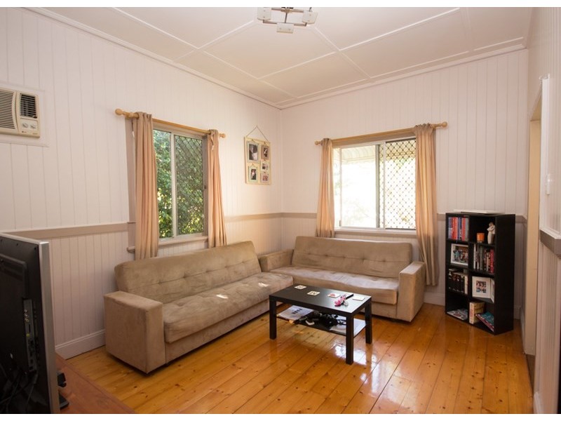 36 Wallace Street, Newtown QLD 4350