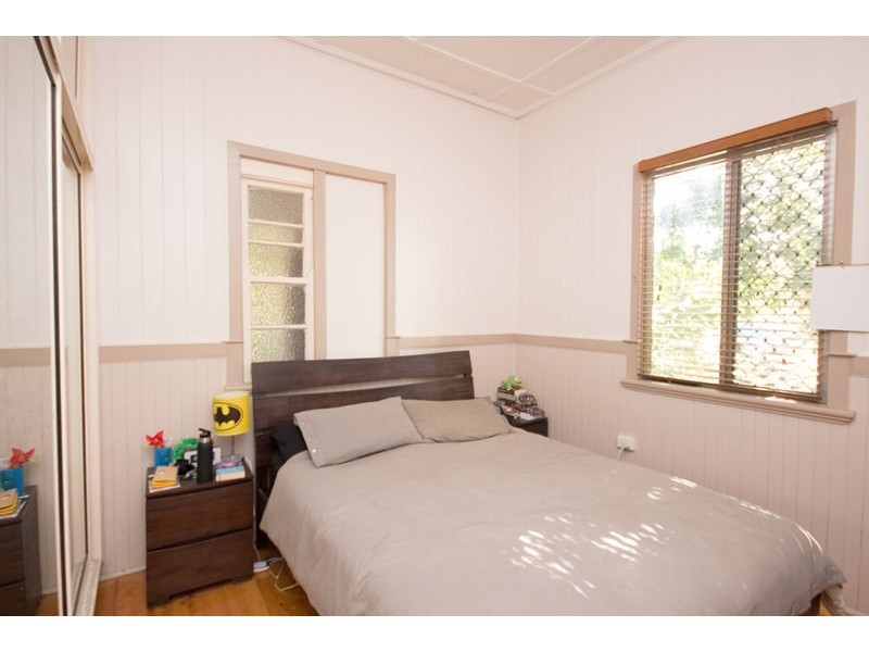 36 Wallace Street, Newtown QLD 4350