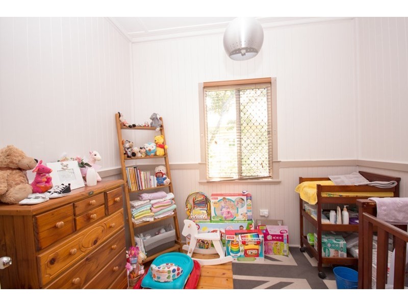 36 Wallace Street, Newtown QLD 4350