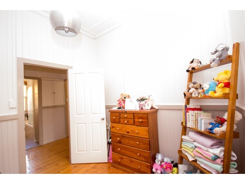 36 Wallace Street, Newtown QLD 4350