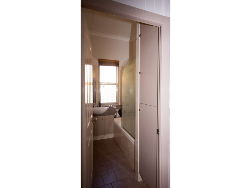 36 Wallace Street, Newtown QLD 4350