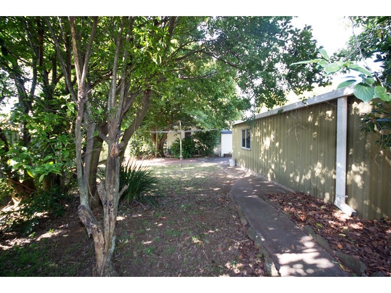 36 Wallace Street, Newtown QLD 4350