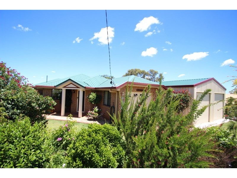 1 Guine Court, Kingsthorpe QLD 4400