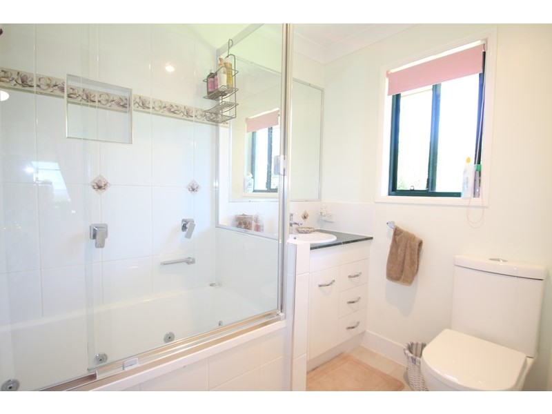 1 Guine Court, Kingsthorpe QLD 4400