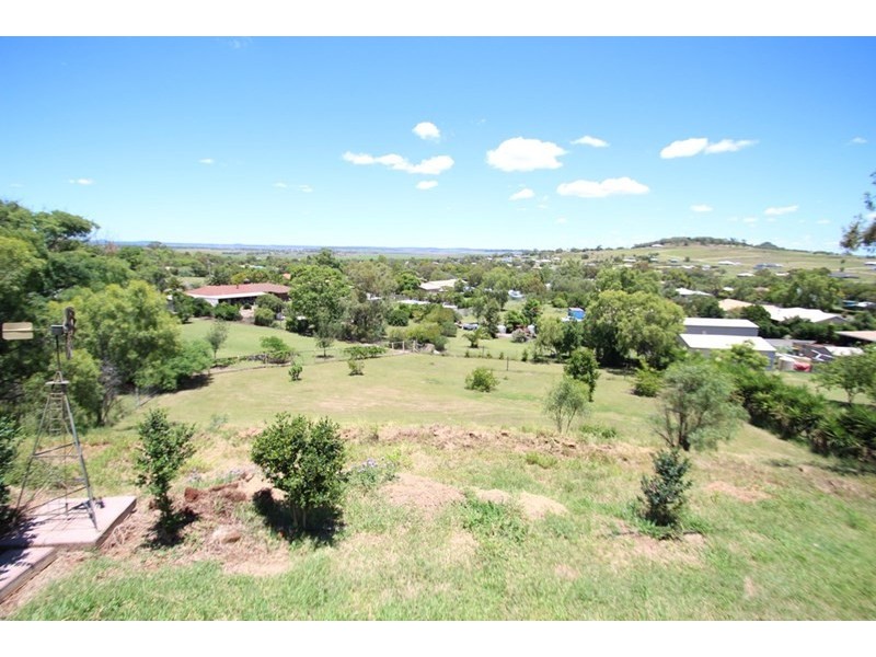 1 Guine Court, Kingsthorpe QLD 4400