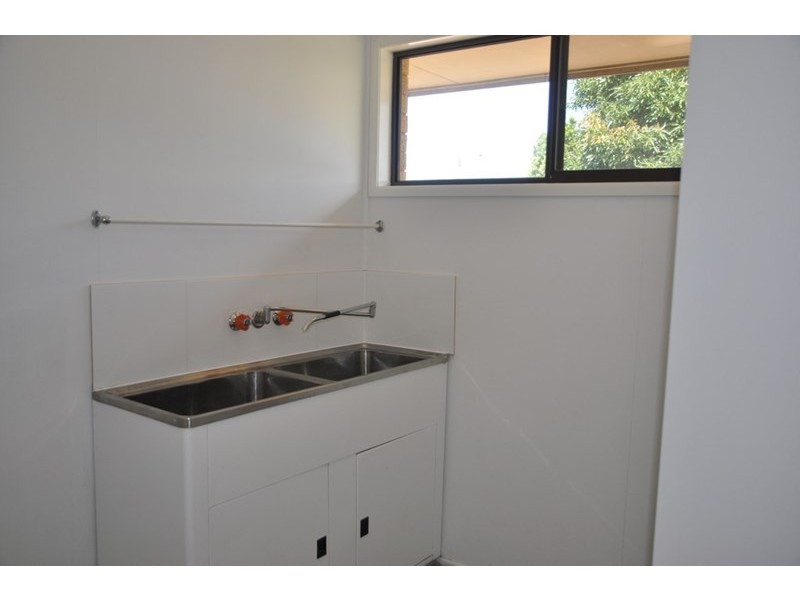 10 Nandi Court, Newtown QLD 4350