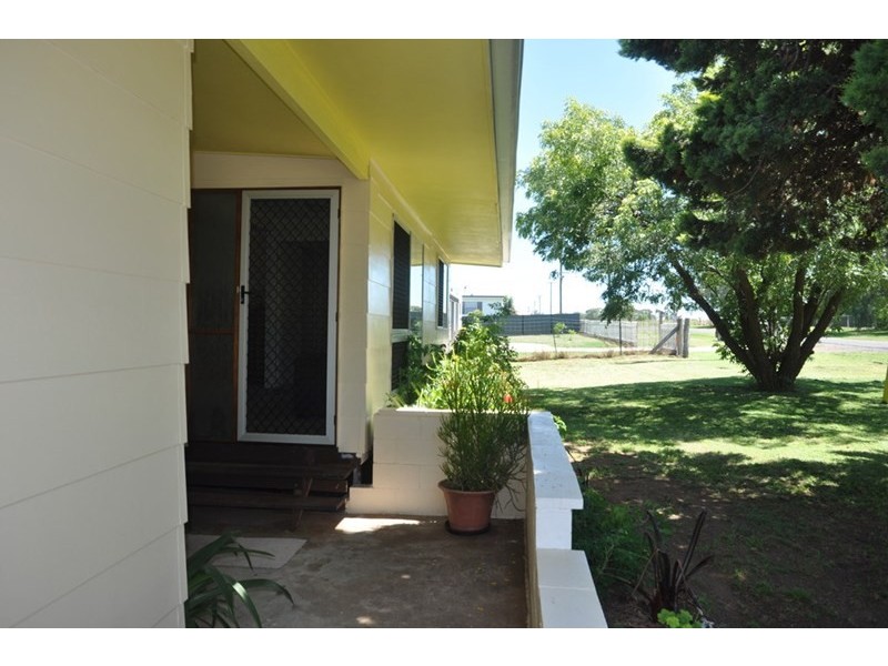 17 Daher Street, Goombungee QLD 4354