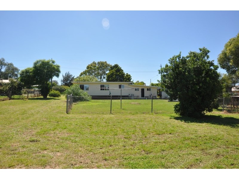 17 Daher Street, Goombungee QLD 4354