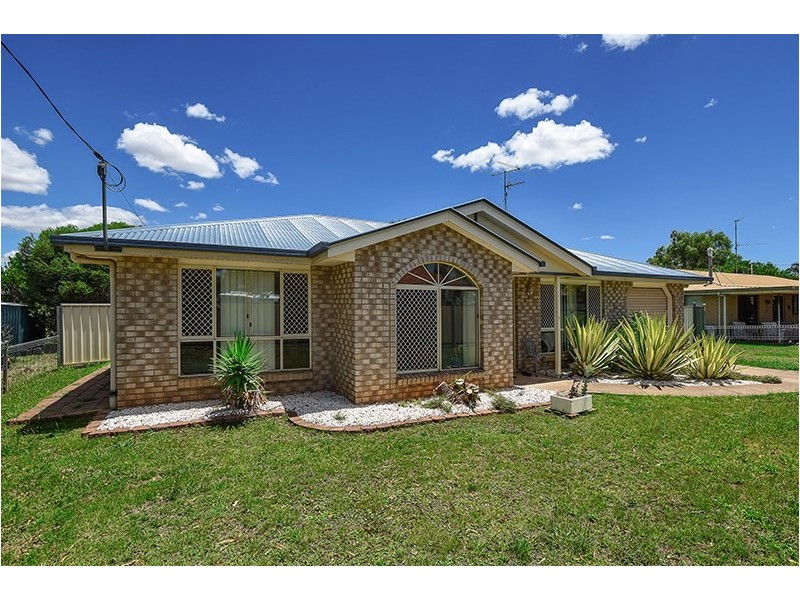 8 Gore Street, Westbrook QLD 4350