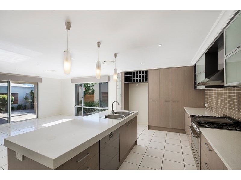 26 Saba Court, Middle Ridge QLD 4350